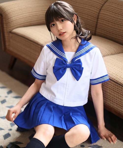 LunaBelle（ルナベル）の「【制服コスプレ3点セット】スーパーカラフルセーラー服（半袖シャツ ・スカート ・スクールリボン）（コスチューム/パーティーグッズ・レディース・ミント/ブルー/レッド/ブラック/オレンジ/ネイビー系/グリーン/サックスブルー/ホワイト×レッド/ネイビー/グレー/ピンク/イエロー/パープル・M/L/2L/S）」の15枚目の写真