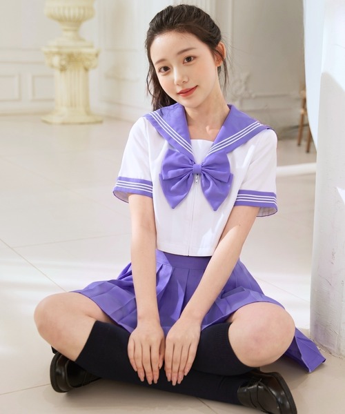 LunaBelle（ルナベル）の「【制服コスプレ3点セット】スーパーカラフルセーラー服（半袖シャツ ・スカート ・スクールリボン）（コスチューム/パーティーグッズ・レディース・ミント/ブルー/レッド/ブラック/オレンジ/ネイビー系/グリーン/サックスブルー/ホワイト×レッド/ネイビー/グレー/ピンク/イエロー/パープル・M/L/2L/S）」の16枚目の写真