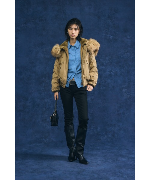 MOUSSY（マウジー）の「【26年AW新作】【展示会人気No.1】CROPPED N2-B（ブルゾン・レディース・カーキ/ベージュ/ライトブラック・FREE）」の8枚目の写真