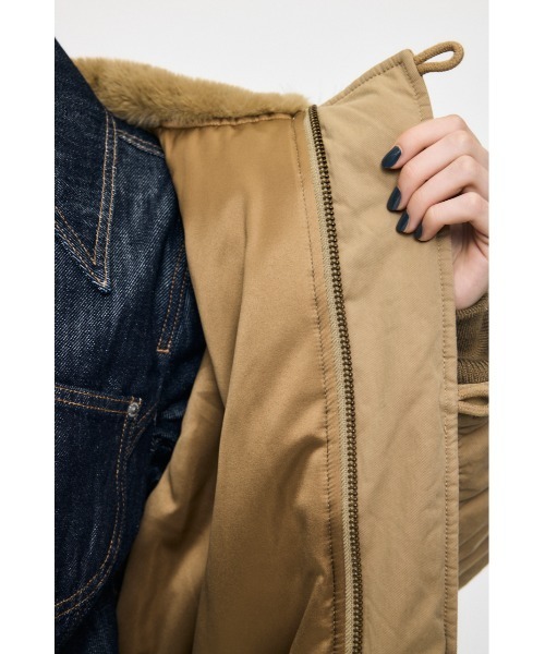 MOUSSY（マウジー）の「【26年AW新作】【展示会人気No.1】CROPPED N2-B（ブルゾン・レディース・カーキ/ベージュ/ライトブラック・FREE）」の17枚目の写真