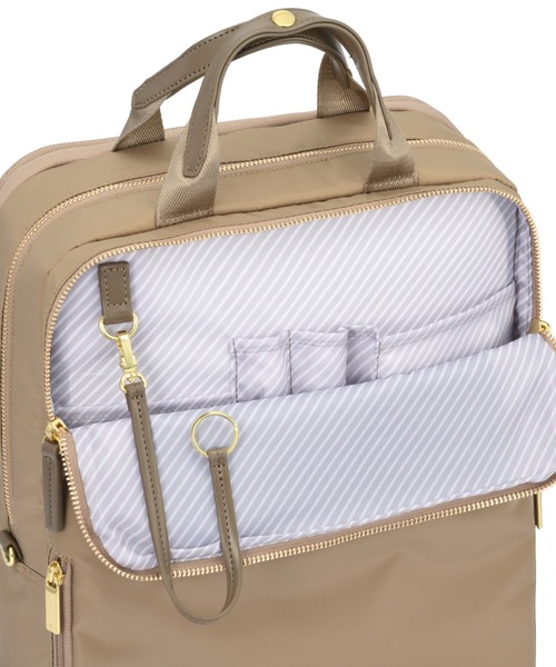 ace.(エース)の「フィッテム ビジネスリュック レディースビジネス A4/14.0インチPC収納 17/20L 68686(ビジネスバッグ・レディース・ブラック/チャコール/ブラック×ブラック/ベージュ・FREE)」の12枚目の写真
