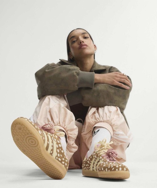 adidas(アディダス)の「サンバ OG / SAMBA OG / アディダスオリジナルス adidas Originals スニーカー(スニーカー・レディース・ブラウン・27.5cm/28.0cm/28.5cm/24.5cm/25.0cm/25.5cm/26.0cm/26.5cm/27.0cm/22.0cm/22.5cm/23.0cm/23.5cm/24.0cm)」の8枚目の写真