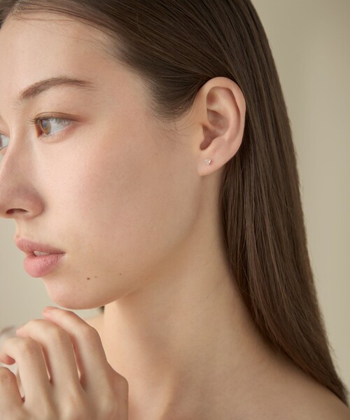 ete bijoux（エテビジュー）の「[ピース] K10YG モルガナイト ピアス（ピアス（片耳用）・レディース・イエローゴールド・FREE）」の6枚目の写真