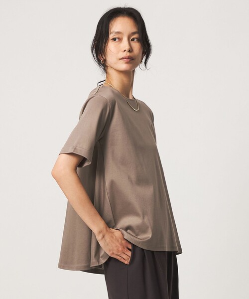 green label relaxing（グリーンレーベルリラクシング）の「Aライン Tシャツ  汗染み防止（Tシャツ/カットソー・レディース・ブラック/ライトグレー/モカ/オフホワイト・FREE）」の4枚目の写真