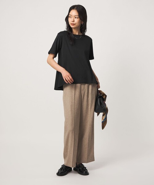 green label relaxing（グリーンレーベルリラクシング）の「Aライン Tシャツ  汗染み防止（Tシャツ/カットソー・レディース・ブラック/ライトグレー/モカ/オフホワイト・FREE）」の16枚目の写真