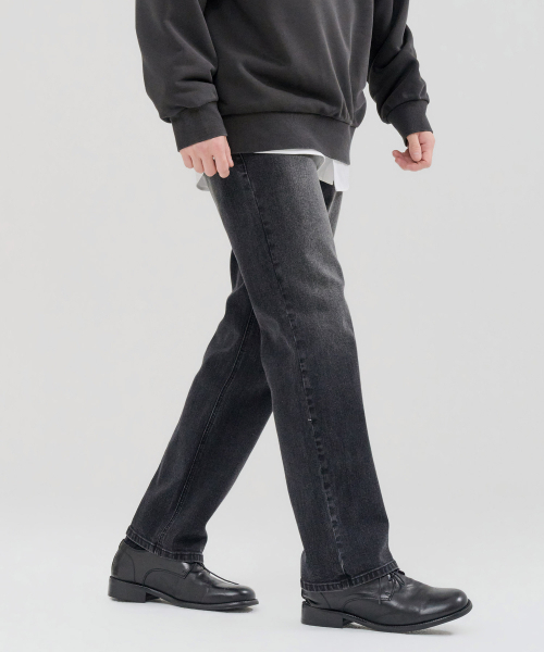 CHASECULT(チェイスカルト)の「メンズ ブラックウォッシュ ストレートデニム-FERK2313B03(デニムパンツ・メンズ・ブラック・76/82/86/92/70)」の2枚目の写真