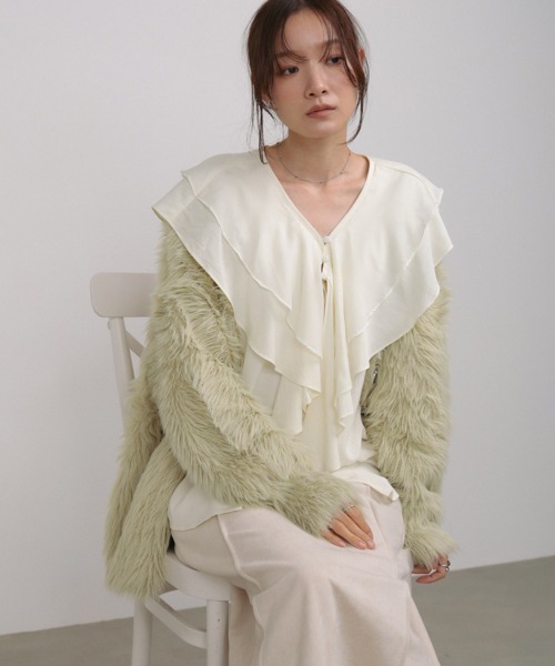 Bab（バブ）の「ダブルラッフルカラーブラウス（シャツ/ブラウス・レディース・ブラック/オフホワイト/アイボリー・MEDIUM）」の12枚目の写真