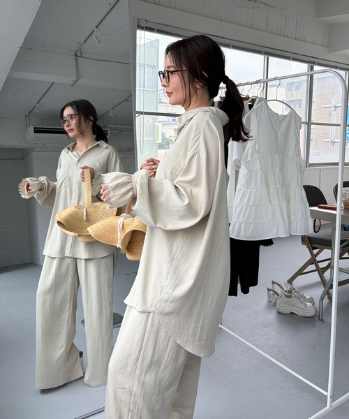 CHERI since1985(シェリ)の「袖スカラップオーバーシャツ(シャツ/ブラウス・レディース・アイボリー/イエロー/ブラック・FREE)」の4枚目の写真