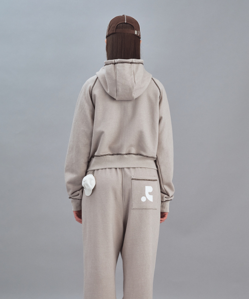 Rest&Recreation(レストアンドレクリエーション)の「PIGMENT HOOD ZIP-UP - BEIGE(パーカー・メンズ・その他・LARGE/SMALL)」の5枚目の写真