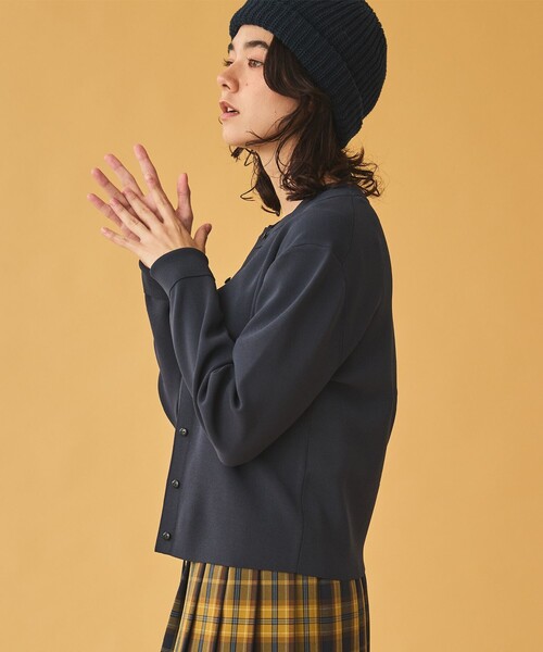 AIGLE(エーグル)の「UVカット ロングスリーブ カーディガン(Tシャツ/カットソー・レディース・グレー/レッド/ダークネイビー・L/M/S)」の19枚目の写真