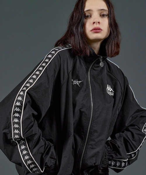 Kappa(カッパ)の「【ERAR×KAPPA】 別注モンスターサイズダブルロゴトラックジャケット(ナイロンジャケット・メンズ・ホワイト/ブラック・XL/L/M/S)」の16枚目の写真