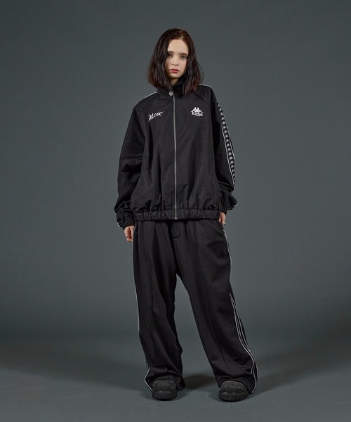 Kappa(カッパ)の「【ERAR×KAPPA】 別注モンスターサイズダブルロゴトラックジャケット(ナイロンジャケット・メンズ・ホワイト/ブラック・XL/L/M/S)」の8枚目の写真