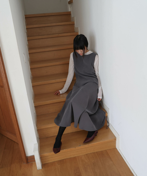 LYNTE(リンテ)の「キュプラダイアゴナルドレス(ダークグレー)(ワンピース・レディース・その他・FREE)」の2枚目の写真