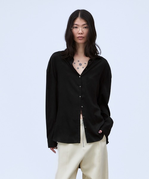 THINGS THAT MATTER（シングス ザット マター）の「MULTIWAY SLEEVE SUEDE-LIKE SHIRT / マルチウェイ スリーブ スエードライク シャツ（シャツ/ブラウス・レディース・ブラック・FREE）」の2枚目の写真
