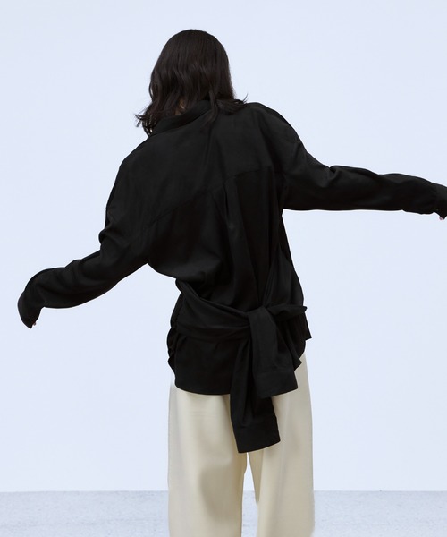 THINGS THAT MATTER（シングス ザット マター）の「MULTIWAY SLEEVE SUEDE-LIKE SHIRT / マルチウェイ スリーブ スエードライク シャツ（シャツ/ブラウス・レディース・ブラック・FREE）」の10枚目の写真