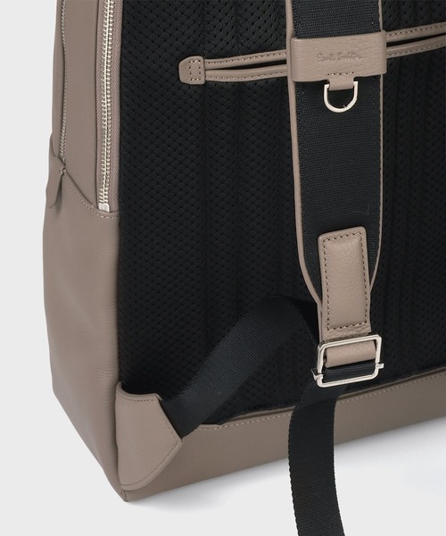 Paul Smith(ポールスミス)の「クリーンレザー トラベルバックパック【553461 N343R】(バックパック/リュック・メンズ・ブラック/グレイッシュベージュ・FREE)」の15枚目の写真
