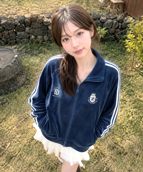 MOZMOZ(モズモズ)の「クレストベルベットトラックトップブルー(ナイロンジャケット・レディース・ブルー・3/LARGE/X-LARGE)」の2枚目の写真