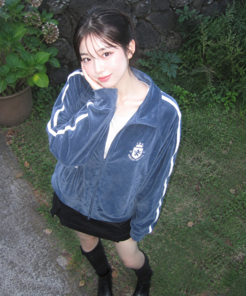 MOZMOZ(モズモズ)の「クレストベルベットトラックトップブルー(ナイロンジャケット・レディース・ブルー・3/LARGE/X-LARGE)」の3枚目の写真