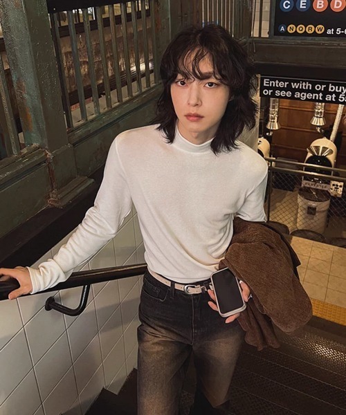 NOWLE（ノウル）の「【NOWLE】スマートフィット モックネック スムース カットソー 長袖 Tシャツ / ロンT（Tシャツ/カットソー・メンズ・ホワイト/ブラック・X-LARGE/LARGE/MEDIUM）」の14枚目の写真