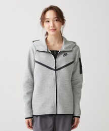 テックフリース」に該当するNIKE（ナイキ）のレディースファッション