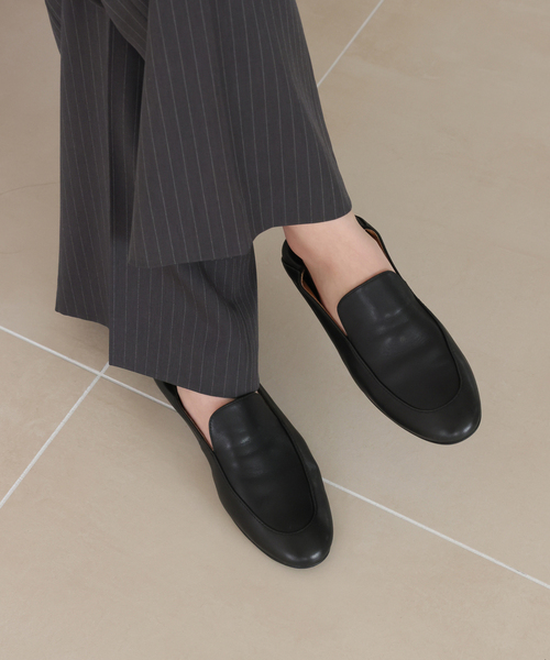 SLOBE IENA(スローブイエナ)の「《追加2》SLOBE ソフトローファー(ローファー・レディース・ブラック・24.5cm/24cm/23.5cm/23cm)」の4枚目の写真