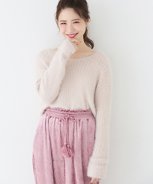 one after another NICE CLAUP（ワンアフターアナザーナイスクラップ）の「シャギーVネックニット（ニット/セーター・レディース・ブラック/サックスブルー/ライトピンク/アイボリー・FREE）」の4枚目の写真