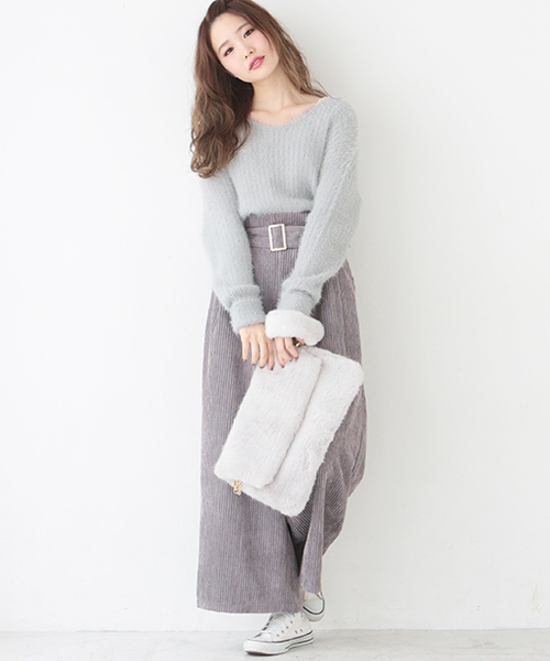 one after another NICE CLAUP（ワンアフターアナザーナイスクラップ）の「シャギーVネックニット（ニット/セーター・レディース・ブラック/サックスブルー/ライトピンク/アイボリー・FREE）」の12枚目の写真