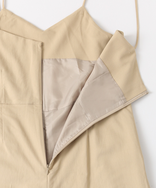 URBAN RESEARCH(アーバンリサーチ)の「UR キャミオールインワン(サロペット/オーバーオール・レディース・ブラック/ベージュ・36/38)」の16枚目の写真