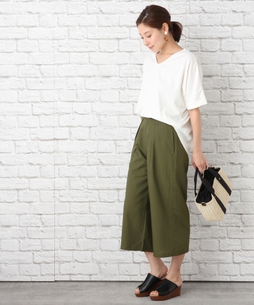 LEPSIM（レプシィム）の「GRINFILクロプドワイドパンツ　739535（その他パンツ・レディース・オフホワイト/ブラック/ライトベージュ/カーキ・MEDIUM/LARGE）」の16枚目の写真