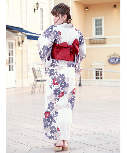 bonheur saisons（ボヌールセゾン）の「浴衣3点セット （浴衣＋帯＋下駄）「bonheur saisons/ボヌールセゾン」（浴衣・レディース・ホワイト系その他/レッド系その他2/ベージュ系その他6/ピンク系その他/ベージュ系その他7/ライトブルー/ブルー系その他3/イエロー系その他2/ベージュ系その他5/ホワイト系その他2/ブルー系その他5/ホワイト系その他4/ブルー系その他6/ホワイト系その他3/ブルー系その他/ブルー系その他2・FREE/フリー）」の21枚目の写真