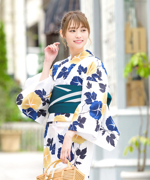 bonheur saisons（ボヌールセゾン）の「浴衣3点セット （浴衣＋帯＋下駄）「bonheur saisons/ボヌールセゾン」（浴衣・レディース・ホワイト系その他/レッド系その他2/ベージュ系その他6/ピンク系その他/ベージュ系その他7/ライトブルー/ブルー系その他3/イエロー系その他2/ベージュ系その他5/ホワイト系その他2/ブルー系その他5/ホワイト系その他4/ブルー系その他6/ホワイト系その他3/ブルー系その他/ブルー系その他2・FREE/フリー）」の3枚目の写真