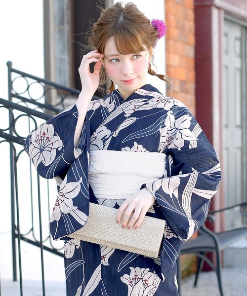 bonheur saisons（ボヌールセゾン）の「浴衣3点セット （浴衣＋帯＋下駄）「bonheur saisons/ボヌールセゾン」（浴衣・レディース・ホワイト系その他/レッド系その他2/ベージュ系その他6/ピンク系その他/ベージュ系その他7/ライトブルー/ブルー系その他3/イエロー系その他2/ベージュ系その他5/ホワイト系その他2/ブルー系その他5/ホワイト系その他4/ブルー系その他6/ホワイト系その他3/ブルー系その他/ブルー系その他2・FREE/フリー）」の11枚目の写真