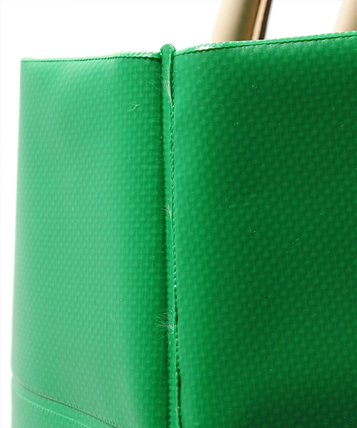 BEAMS（ビームス）の「Scye / ターポリンTOTE（トートバッグ・メンズ・グリーン・ONE SIZE）」の6枚目の写真