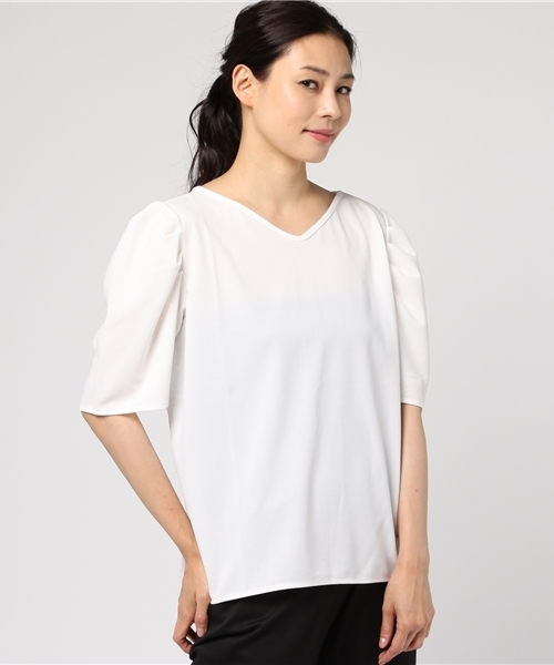Re:EDIT(リエディ)の「薄手ポンチ5分袖タックショルダー両Vネックトップス(Tシャツ/カットソー・レディース・ベージュ/マスタード/ブラウン/グリーン/ブラック/アイボリー・MEDIUM/LARGE)」の17枚目の写真