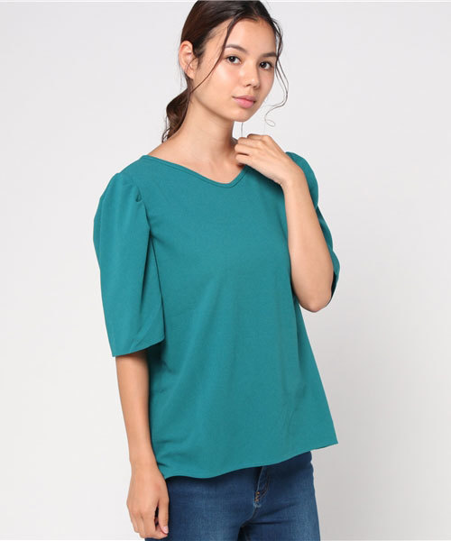 Re:EDIT(リエディ)の「薄手ポンチ5分袖タックショルダー両Vネックトップス(Tシャツ/カットソー・レディース・ベージュ/マスタード/ブラウン/グリーン/ブラック/アイボリー・MEDIUM/LARGE)」の7枚目の写真