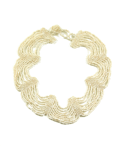 bpr BEAMS（ビーピーアール ビームス ）の「designsix LONDON / jadeネックレス（ネックレス・レディース・ホワイト/ブラック/ターコイズブルー/ロイヤルブルー/イエロー/レッド/シルバー/その他1/ホワイト系その他/ピンク/グリーン・ONESIZE）」の2枚目の写真