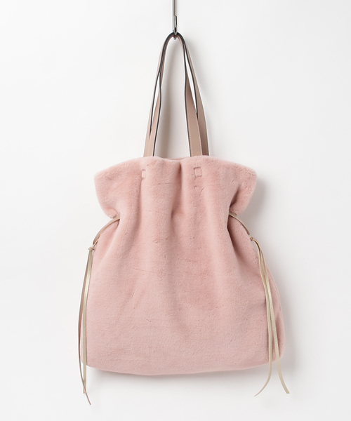 un dix cors(アンディコール)の「フェイクファー巾着バッグ(ハンドバッグ・レディース・ライトグレー/ピンク/オフホワイト・フリ-)」の3枚目の写真