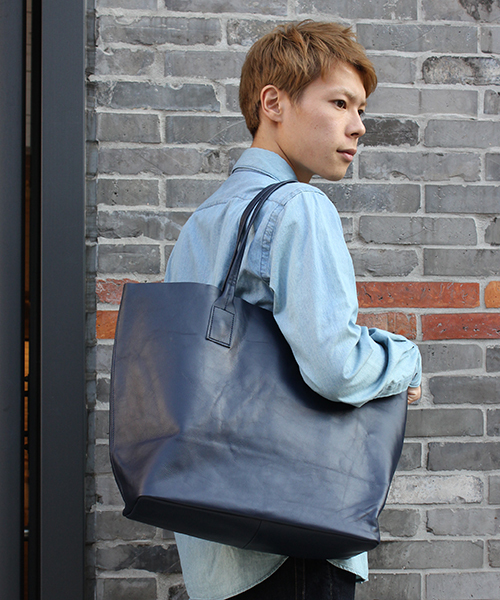 CIAOPANIC（チャオパニック）の「【Ciaopanic】　LEATHER　TOTEBAG（トートバッグ・レディース・アイボリー/ブラック/ネイビー/オレンジ/ダークブラウン・FREE）」の4枚目の写真