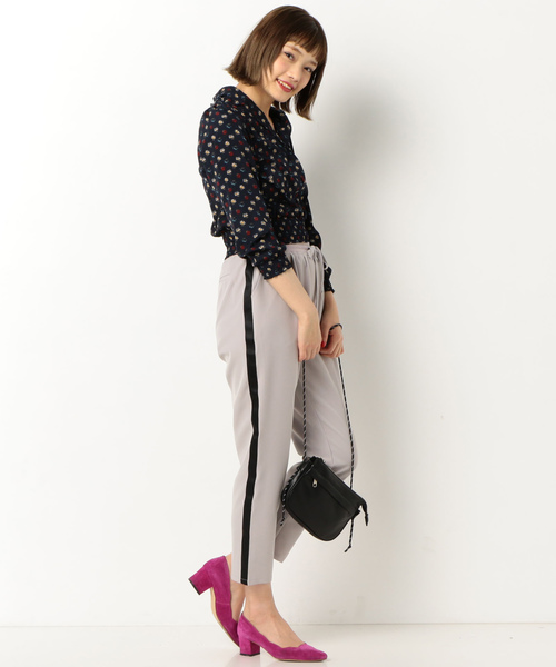 archives（アルシーヴ）の「レザータッチサコッシュ（ショルダーバッグ・レディース・ブラック/グレー・MEDIUM）」の13枚目の写真