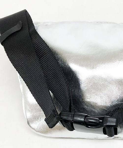 STUDIOUS SELECT（ステュディオスセレクト）の「【SPRUCE】メタリックボディバッグ 181008（ボディバッグ/ウエストポーチ・レディース・ブラック/ピンク/シルバー/ゴールド/ホワイト・FREE）」の7枚目の写真