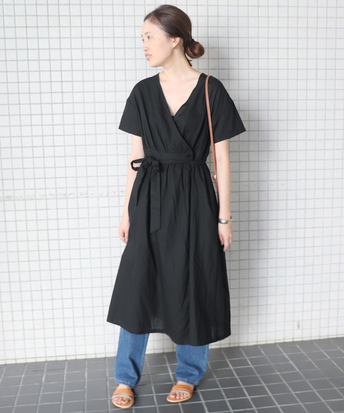 SLOBE IENA（スローブイエナ）の「2WAYカシュクールロングワンピース◆（ワンピース・レディース・ブラック/ホワイト/ブラウン/ブルー系その他/イエロー・FREE）」の3枚目の写真