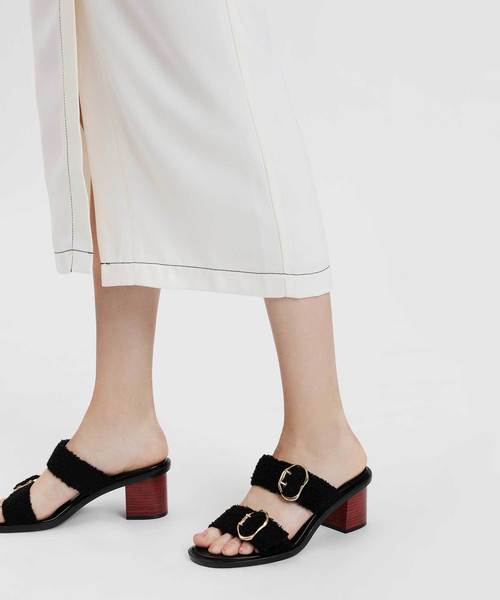 CHARLES & KEITH(チャールズ & キース)の「ダブルストラップミュール / DOUBLE STRAP MULES(サンダル・レディース・ブラック/オレンジ・22.5cm/23cm/23.5cm/24.5cm/25cm)」の3枚目の写真