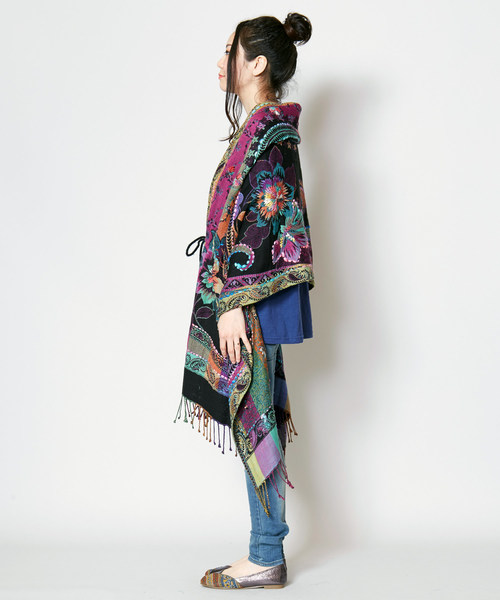 チャイハネ（チャイハネ）の「【チャイハネ】yul ジャガード刺繍ケープ（カーディガン/ボレロ・レディース・ブラック/パープル/ターコイズブルー・FREE）」の7枚目の写真
