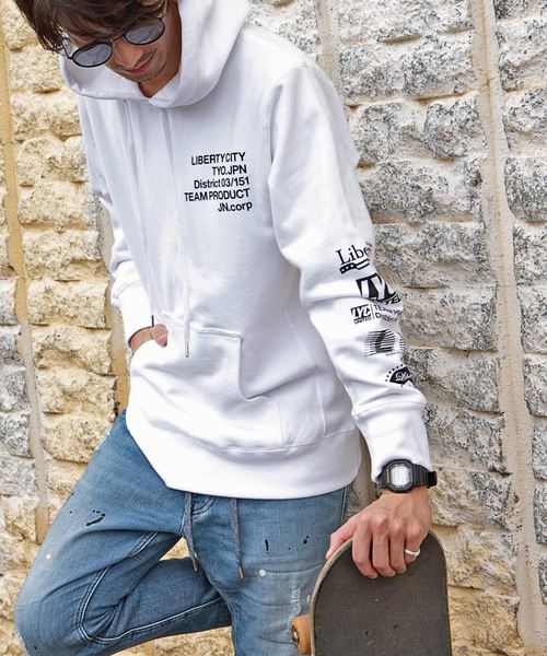 LIBERTY CITY（リバティシティ）の「【LIBERTY CITY/リバティーシティ】 [LOGOTYPES] スウェット フーデッド プルオーバー（パーカー・メンズ・ホワイト/ブラック/グレー・2/3）」の2枚目の写真