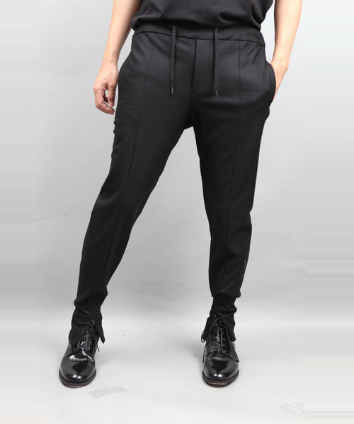 ato（アトウ）の「1/72 MIDDLE INDIA HEM ZIP PANTS（その他パンツ・メンズ・ブラック/グレー/ネイビー・44/46/48）」の2枚目の写真