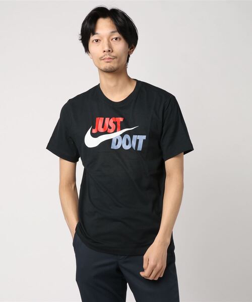 NIKE（ナイキ）の「NIKE/ナイキ JUST DO IT スウッシュ S/S Tシャツ/JUST DO IT スウッシュ ショートスリーブ Tシャツ（Tシャツ/カットソー・メンズ・ブラック×ホワイト/ブラック/ホワイト・L/M/XL/S/2XL）」の2枚目の写真