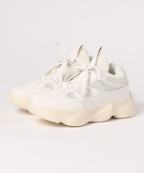 KOBE LETTUCE(コウベレタス)の「ダッドスニーカー(スニーカー・レディース・ホワイト/ブラック・LL/L/S/M)」の2枚目の写真