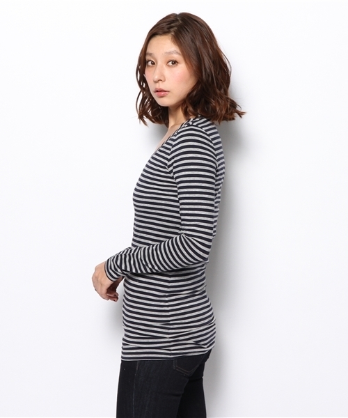 PLST(プラステ)の「クルーネックボーダージャージー長袖カットソー(Tシャツ/カットソー・レディース・ホワイト/ネイビー・2)」の8枚目の写真