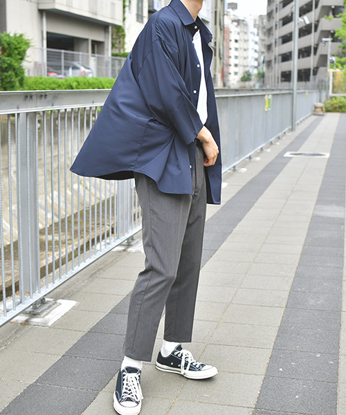 kutir（クティール）の「【ウルトラルーズシルエット】ハーフスリーブシャツ（シャツ/ブラウス・メンズ・チャコールグレー/ベージュ/ネイビー・MEDIUM/LARGE）」の6枚目の写真