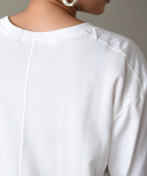 LHELBIE(レルビエ)の「胸ポケット切替ワッフルカットソー(Tシャツ/カットソー・レディース・ブラック/グレー/オフホワイト/カーキ・M)」の11枚目の写真